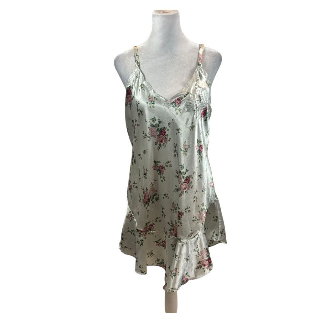 Vintage Gold Label 80’s Victoria’s Secret White Floral Nightgown Size Large